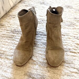 Officine Creative tan suede booties